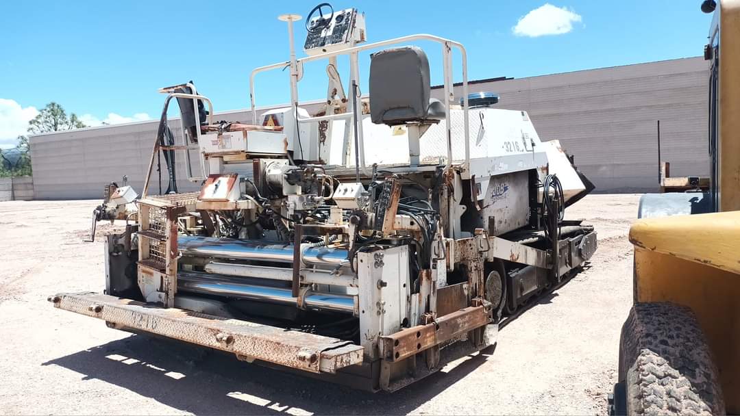 PAVIMENTADORA TEREX CEDARAPID CR 462