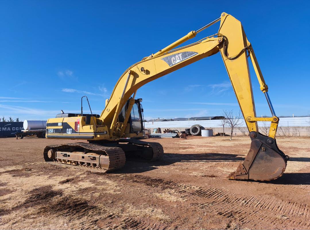 EXCAVADORA CATERPILLAR 325 BL 1997